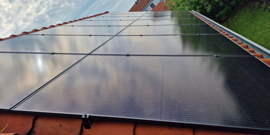 Zonnepanelen op dak - Groenere Woning werkzaamheden diagonaal Zonnepanelen op dak